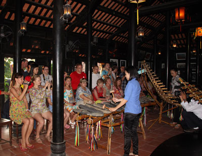 Cần có điểm biểu diễn nghệ thuật phục vụ du khách