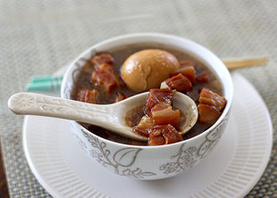 Món ăn: Thịt kho trứng