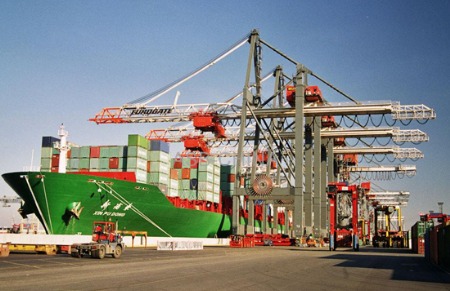 Xuất nhập khẩu 2011 cán đích sớm, nhập siêu giảm mạnh