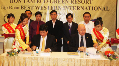 Lễ ký kết hợp đồng quản lý và sử dụng thương hiệu giữa Công ty Cổ phần Hòn Tằm Biển Nha Trang và Tập đoàn Best Western