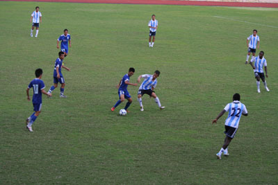 Một buổi tập của các cầu thủ mới Khatoco Khánh Hòa trên sân vận động 19-8 Nha Trang.