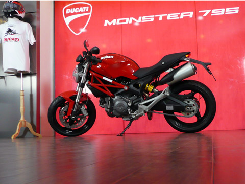 Ducati báo giá Monster 795 tại Việt Nam