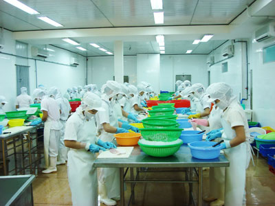 Do thiếu nguyên liệu, nhiều nhà máy chế biến thủy sản xuất khẩu phải hoạt động cầm chừng