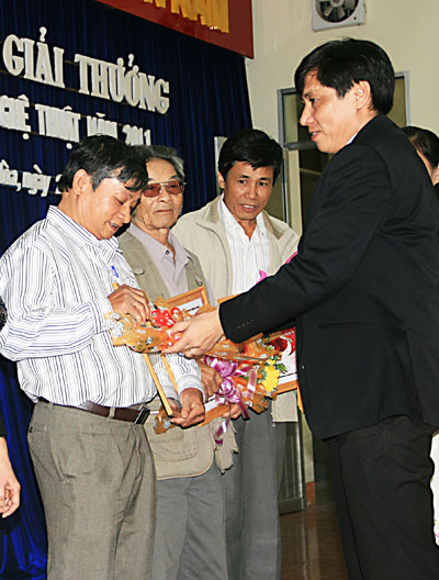 Nhiều “trái ngọt”