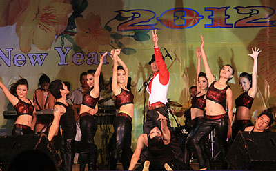 rong dịp Tết Nhâm Thìn 2012 sẽ diễn ra nhiều hoạt động văn hóa, nghệ thuật phục vụ người dân và du khách. 