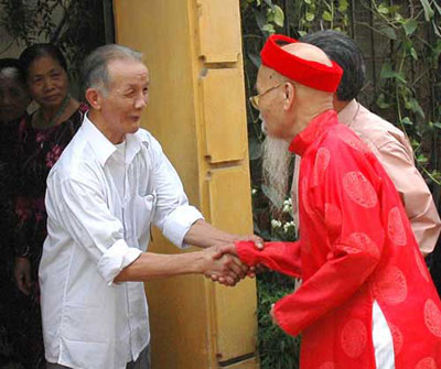 Tết này ai đến xông nhà?