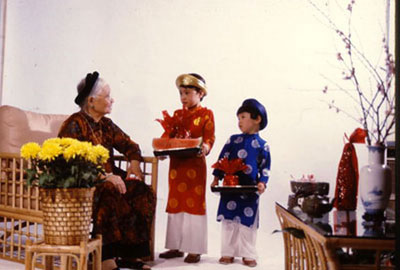 Tết của già, Tết của trẻ