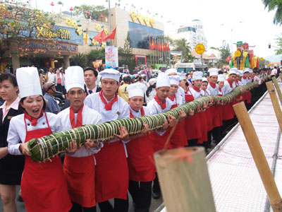 Nấu bánh tét dài 37m