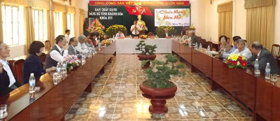 Lãnh đạo tỉnh chúc Tết các đồng chí nguyên là lãnh đạo tỉnh qua các thời kỳ.