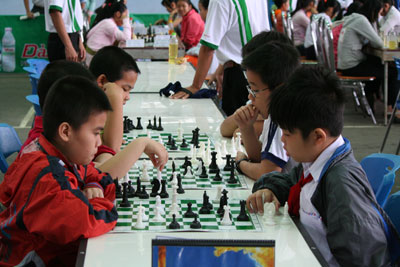 Cần “cú hích” mang tính toàn diện!