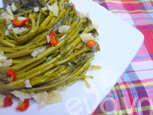 Món ăn: Rau muống muối chua chống ngán