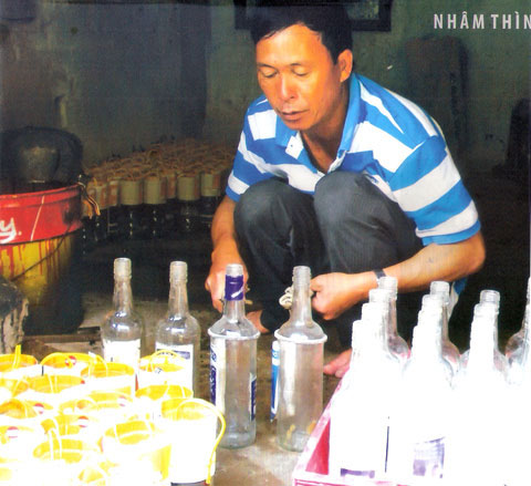 Sáng chế đèn lặn từ vỏ chai