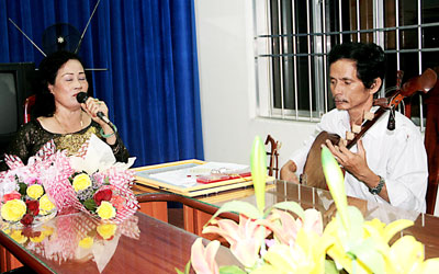 Hai vợ chồng cùng được phong Nghệ nhân dân gian