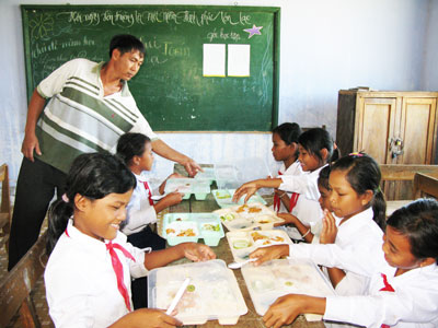 Quyết liệt chặn dòng học sinh bỏ học