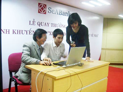 Ngân hàng “đua” khuyến mại để tri ân khách hàng