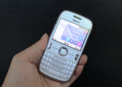 Mãn nhãn với render Nokia E71 2023, bàn phím cổ điển nhắn tin sướng hơn  iPhone