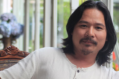 Họa sĩ Trần Hà với những sắc màu dân gian