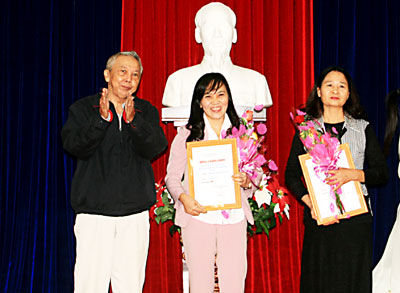 Viết văn để thành thật với chính mình