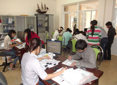 Lao động đăng ký thất nghiệp tăng đột biến