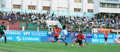 Bản lĩnh hay toan tính?