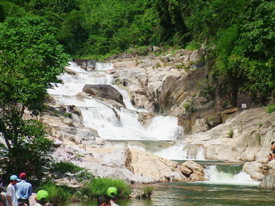Mở tour du lịch mạo hiểm ở Yang Bay