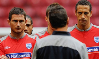 Ferdinand, Lampard lọt vào tầm ngắm của đội bóng Trung Quốc