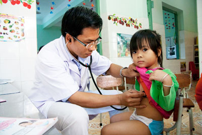 Img 5929: Khám sức khỏe cho trẻ tại Trường Mầm non Hương Sen.