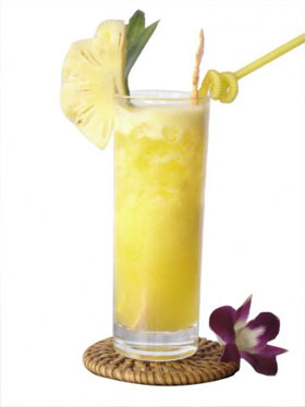 Nước ép trái dứa (thơm) giúp cải thiện hệ tiêu hóa