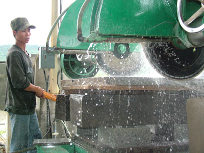 Giá trị sản xuất công nghiệp - tiểu thủ công nghiệp tăng hơn 16%/năm