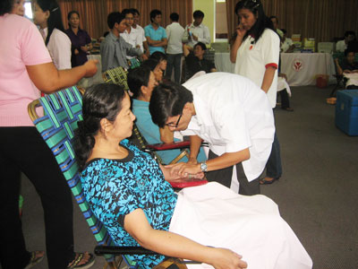 Phong trào hiến máu tình nguyện thu hơn 1.900 đơn vị máu