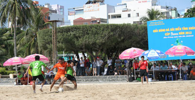 Đội bóng Quang Huy đoạt chức vô địch