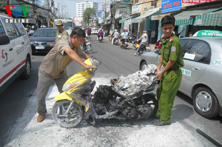 Phí bảo hiểm cháy, nổ xe máy từ 10.000 đồng/xe