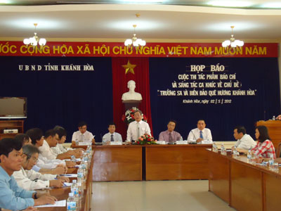 Nhận tác phẩm dự thi chưa hoặc được đăng tải từ ngày 2-4-2012 đến 30-4-2013