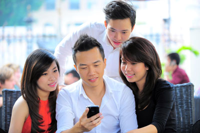 Viettel giảm 50% cước lưu lượng vượt mức