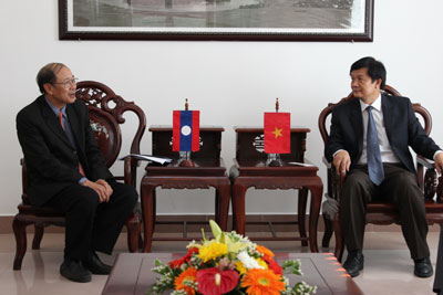 Tiếp ông Southideth Phommalat - Tổng Lãnh sự Lào tại TP. Hồ Chí Minh