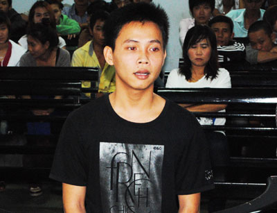 Ép uống bia, đâm nhau thiệt mạng