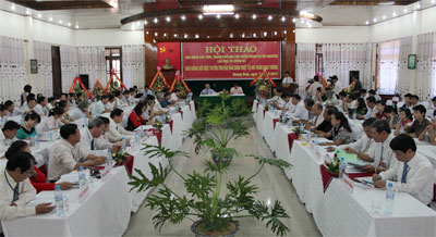 Báo Đảng địa phương với việc tuyên truyền bảo đảm trật tự an toàn giao thông