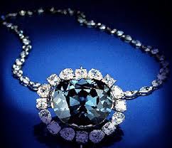 Mách bạn: Cách bảo quản trang sức luôn lộng lẫy