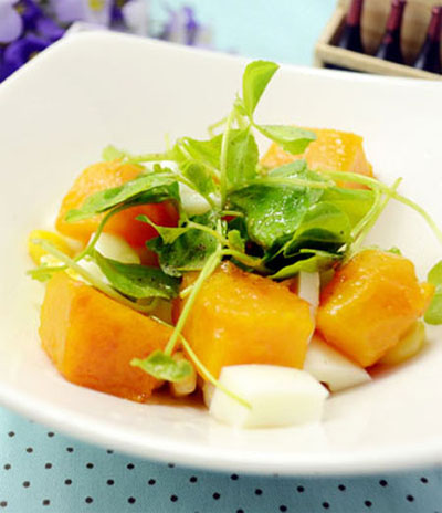 Món ăn: Bí đỏ xào lòng trắng trứng – Món ngon mùa thi