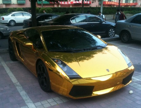 Lamborghini Gallardo sơn vàng ở Trung Quốc
