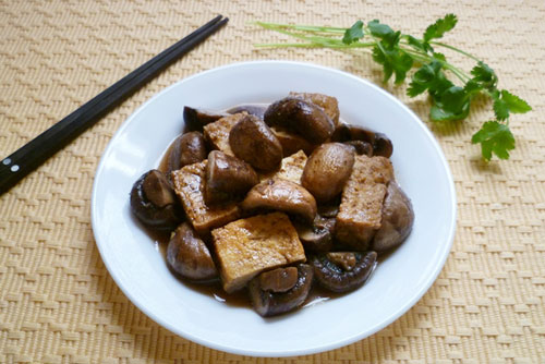 Món ăn: Nấm đậu kho tiêu