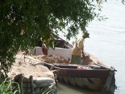 Diễn ra ngang nhiên và ngày càng nghiêm trọng