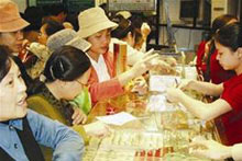 Cho 6 tháng để chuyển đổi mua bán vàng miếng