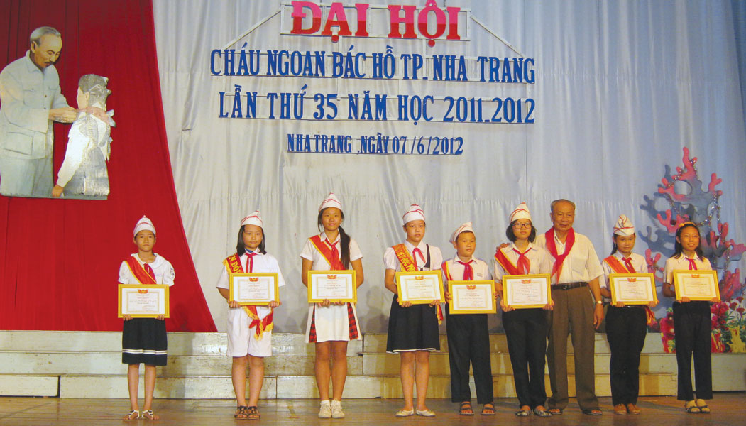 250 đội viên xuất sắc được công nhận Cháu ngoan Bác Hồ cấp thành phố