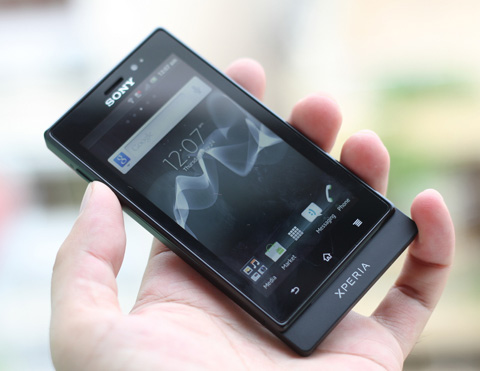 Dùng thử điện thoại cảm ứng không chạm tay