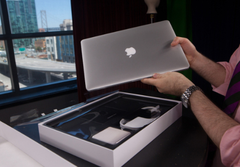 ’Đập hộp’ MacBook Pro màn hình Retina siêu mịn