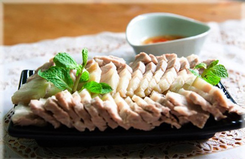 Mách bạn: Bí quyết luộc thịt cho trắng