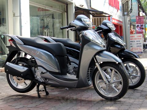 &quot;Đập thùng&quot; Honda SH300i 2012 tại Việt Nam