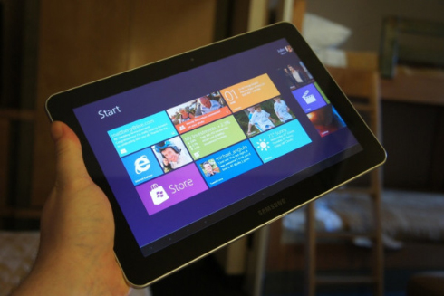 Tablet chạy Windows 8. 