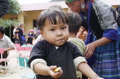 Trẻ mầm non sẽ được hỗ trợ tiền ăn trưa. Ảnh: DatViet